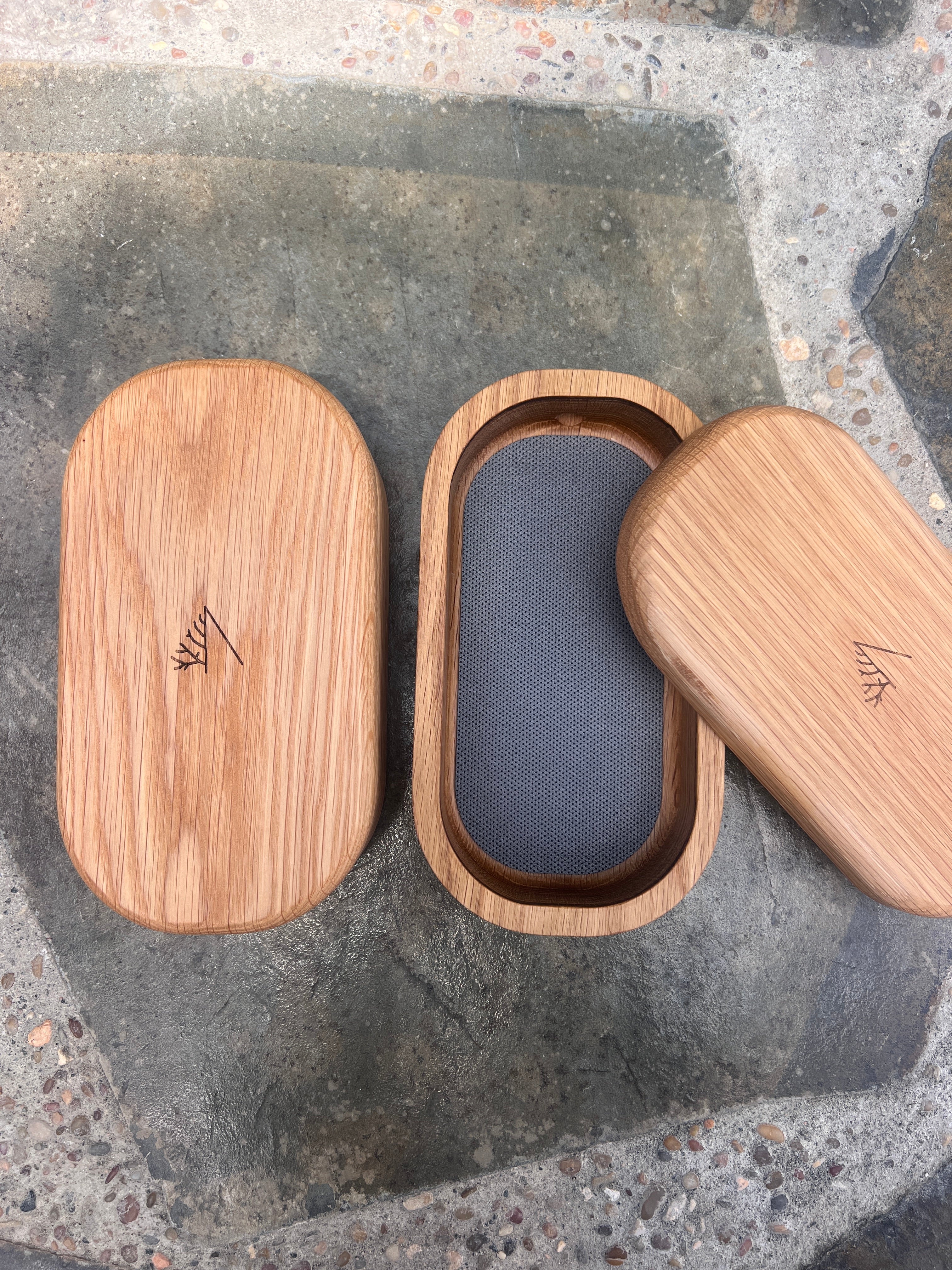 Phone Tomb  [White Oak]